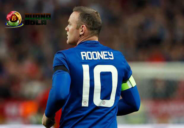 Rooney-(Everton)